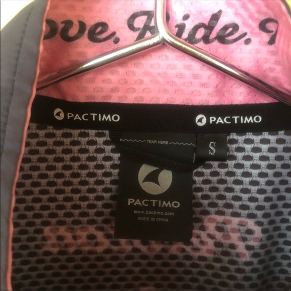 Peloton x Pactimo Divide Wind Cycling Jacket - Picture 5 of 9